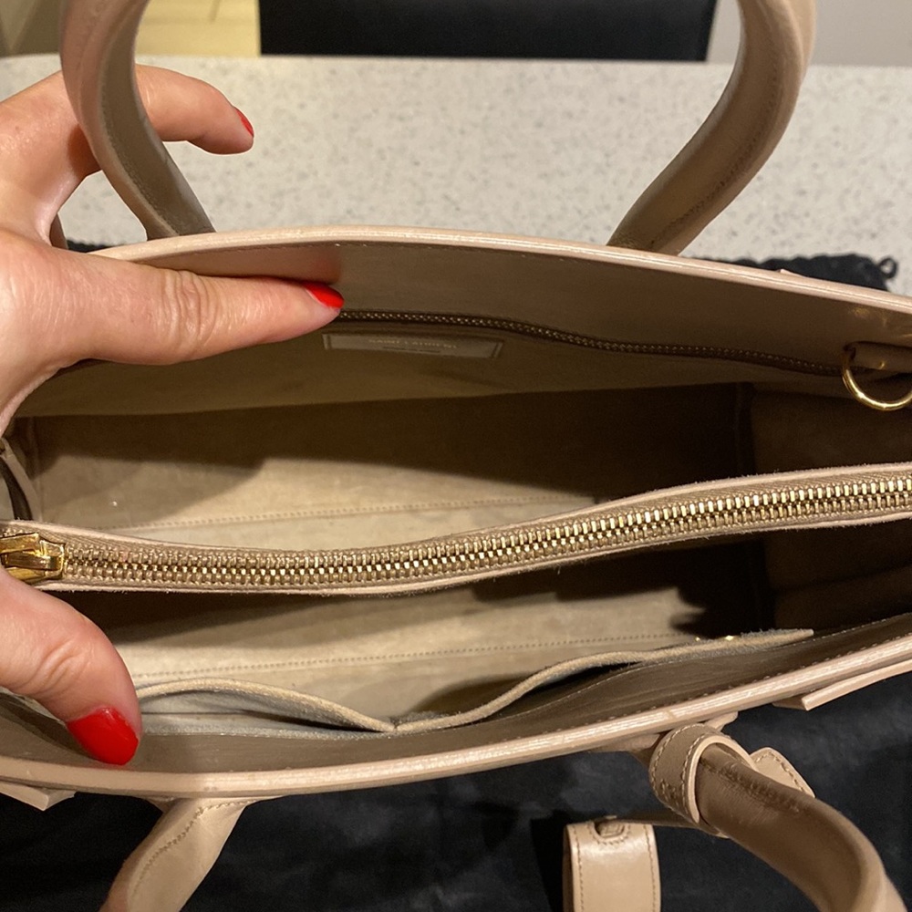 Nude Saint Laurent Sac De Jour - Picture 9 of 12